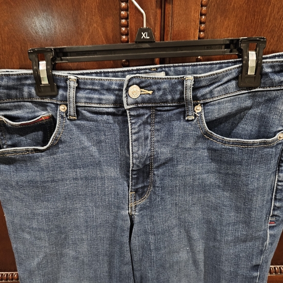 Tommy Hilfiger Jeans - Picture 2 of 4
